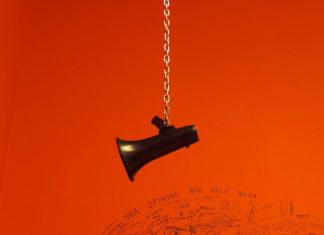 Opinions fortes faiblement tenues